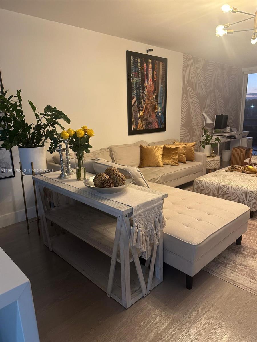 CONDO 1 OF SABAL PALM CON - Residential Lease