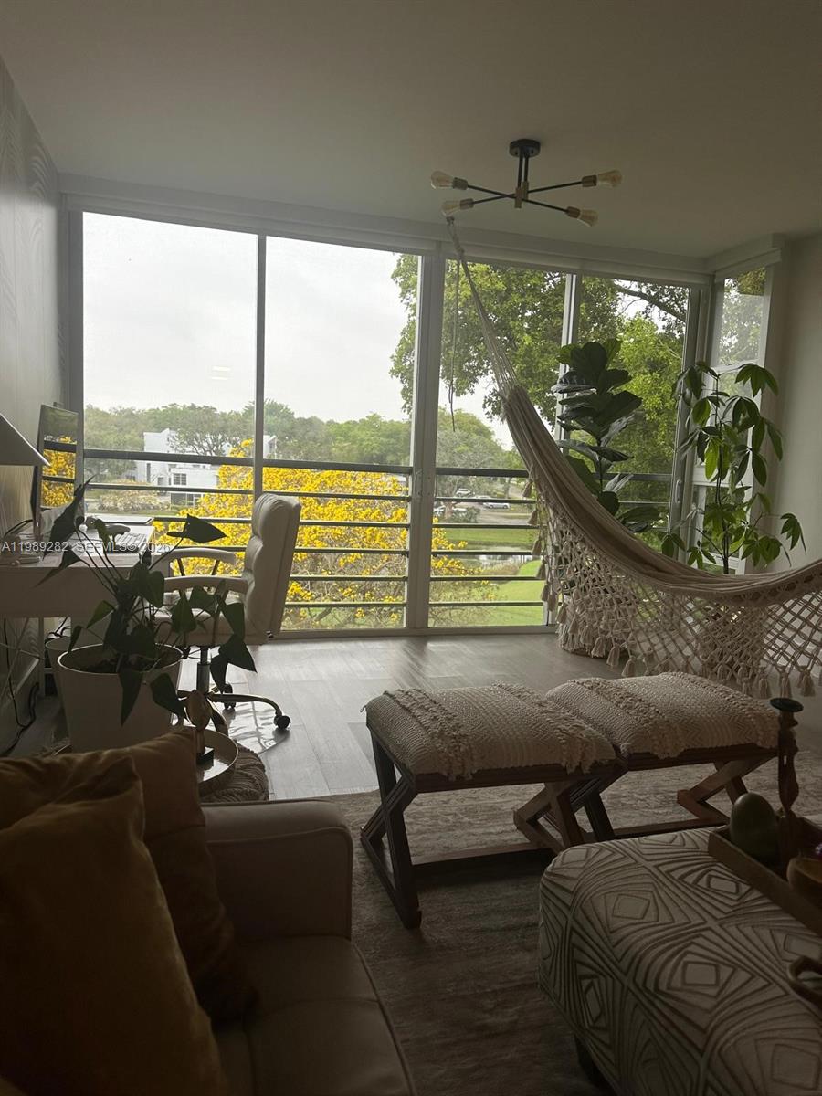 CONDO 1 OF SABAL PALM CON - Residential Lease