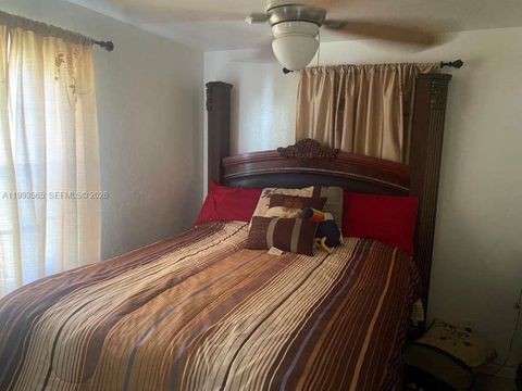 Tiny photo for 712 57th St, West Palm Beach, FL 33407 (MLS # A11993565)