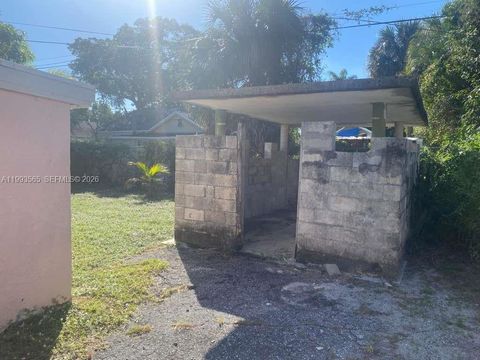 Tiny photo for 712 57th St, West Palm Beach, FL 33407 (MLS # A11993565)