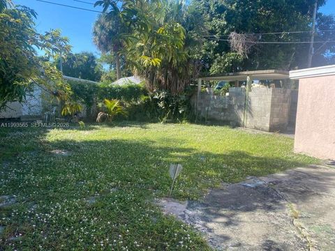 Tiny photo for 712 57th St, West Palm Beach, FL 33407 (MLS # A11993565)