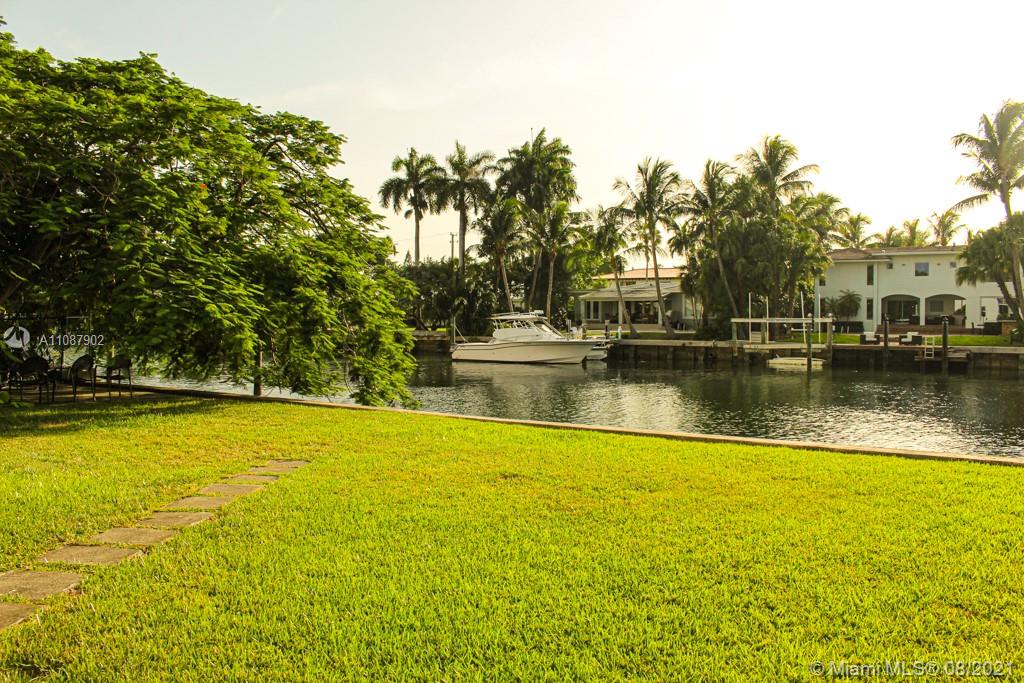 BAY HARBOR ISLAND - Residential Income