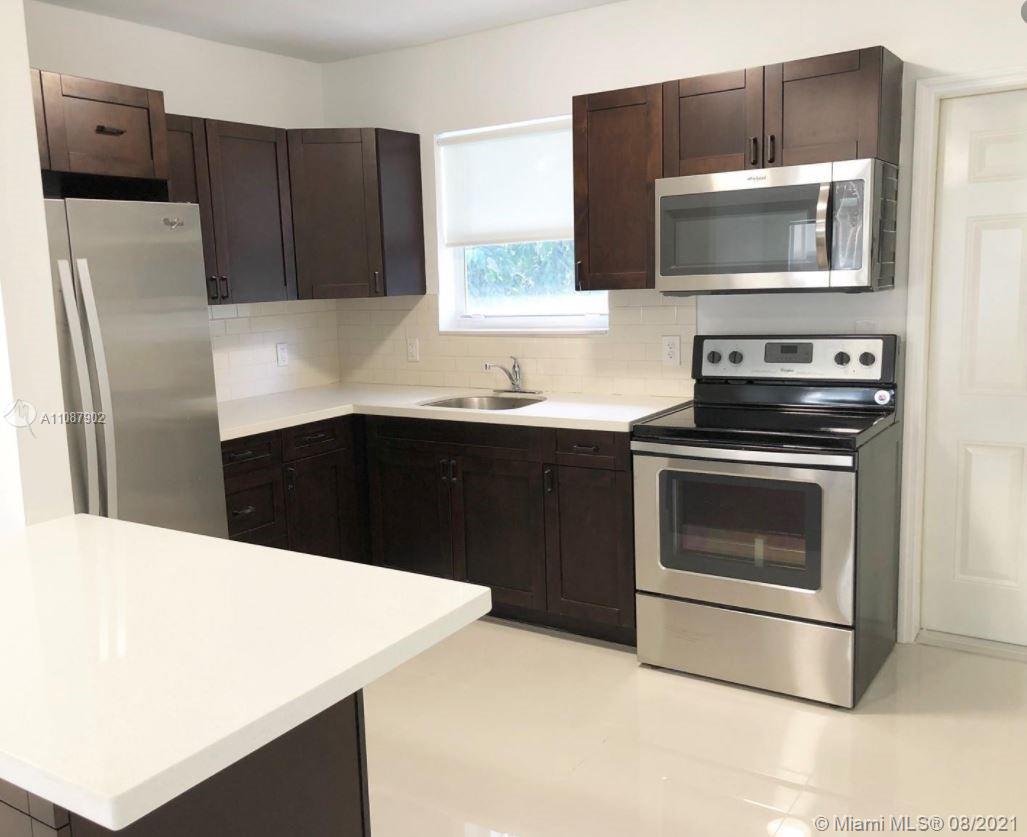 BAY HARBOR ISLAND - Residential Income