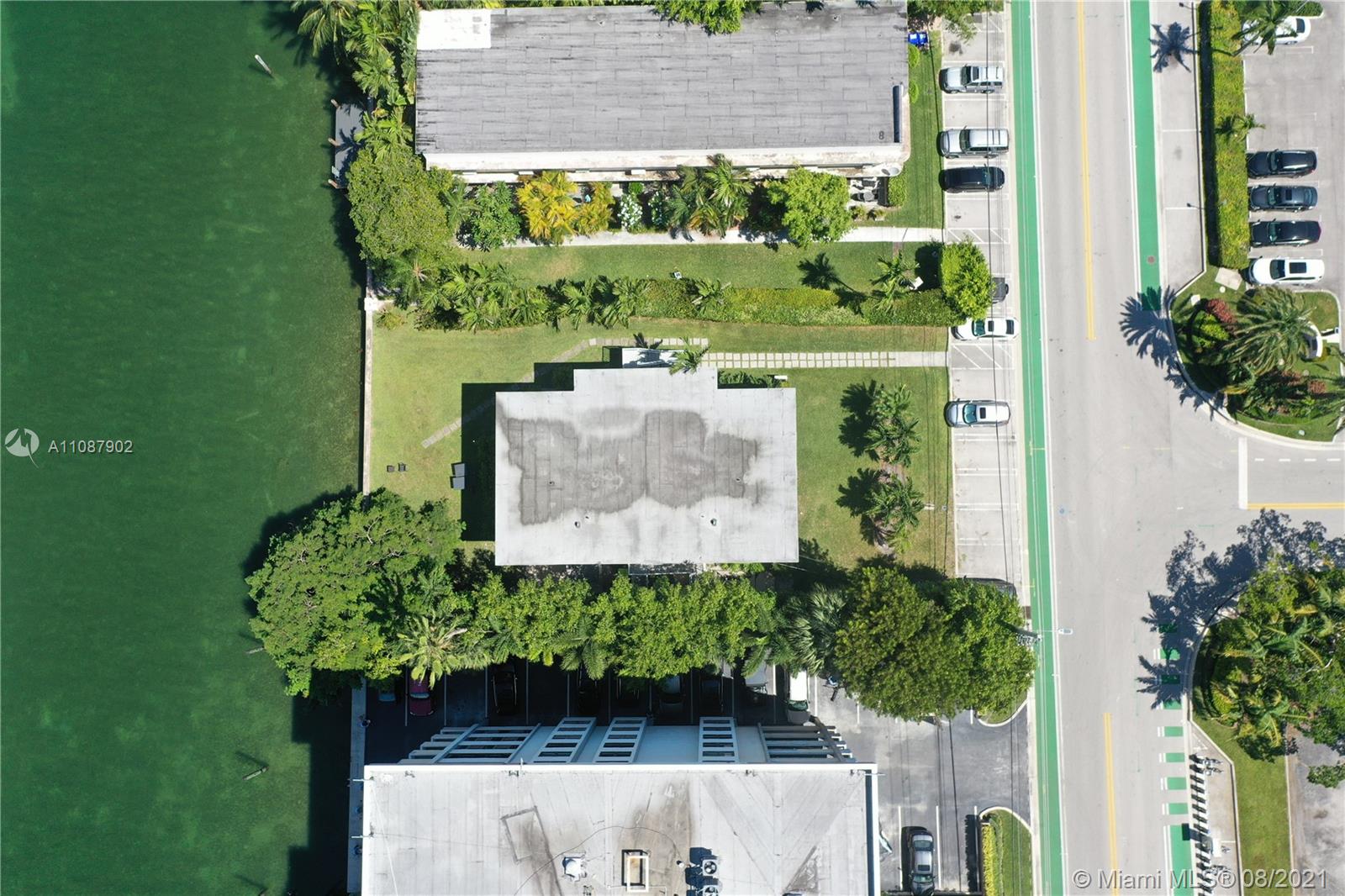 BAY HARBOR ISLAND - Residential Income