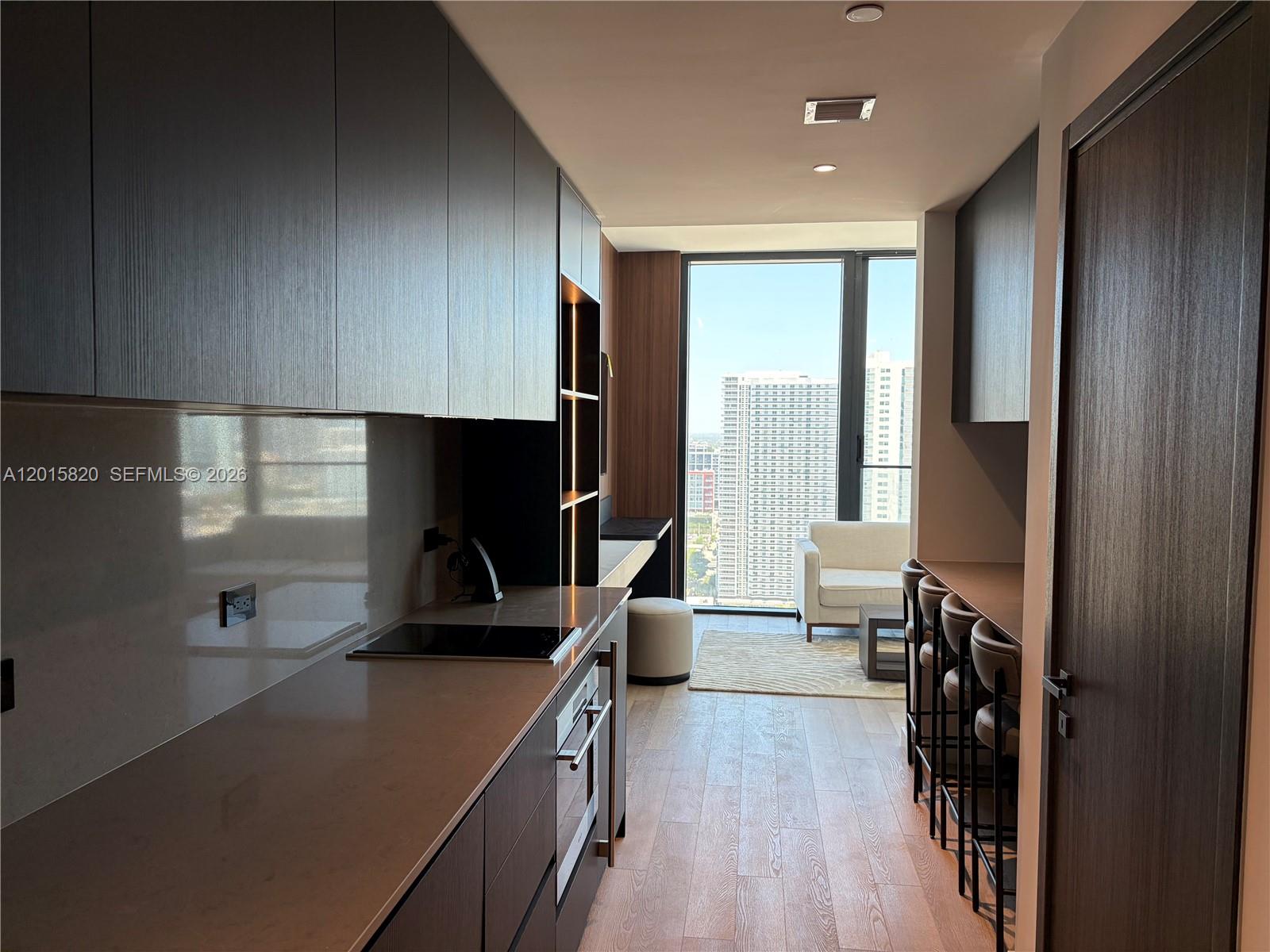 20 ne 11th st 2805