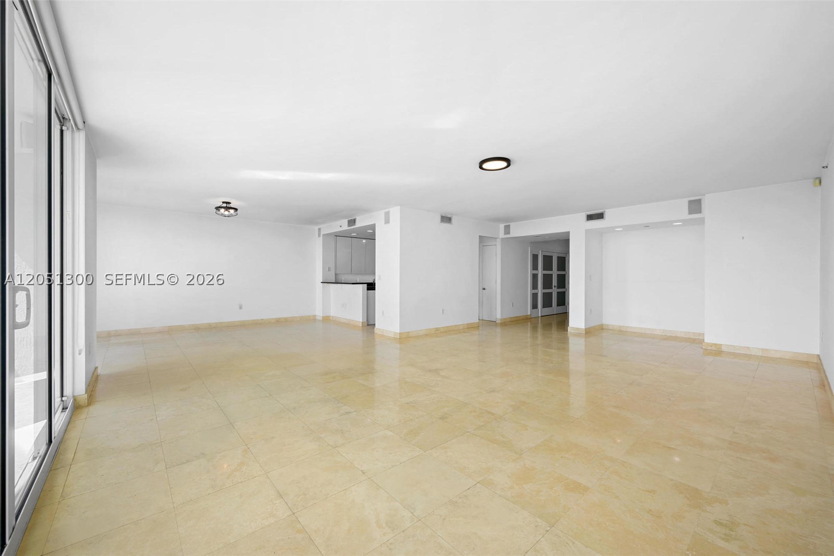 20201 E Country Club Dr 1502