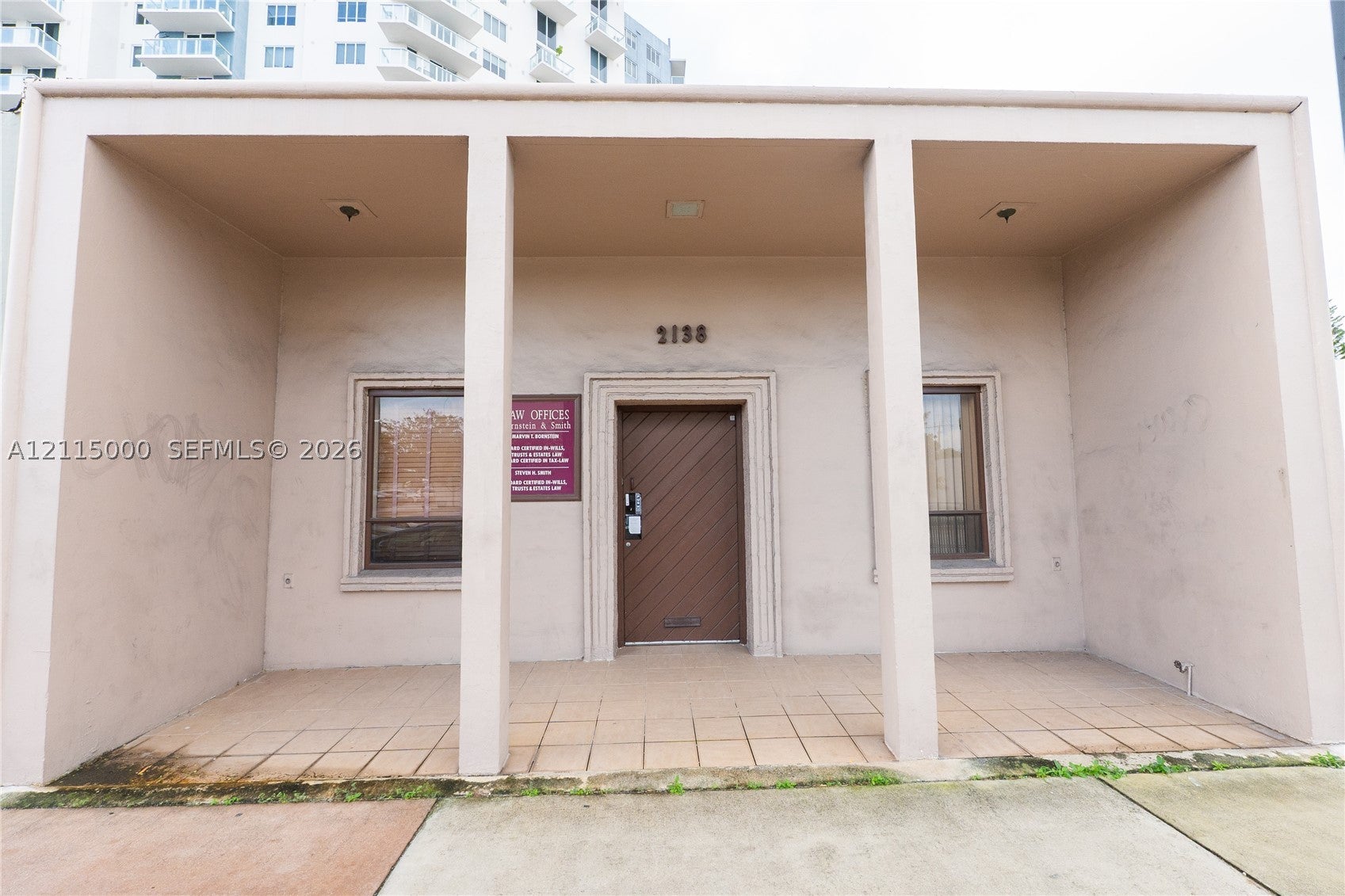 2138 Hollywood Blvd