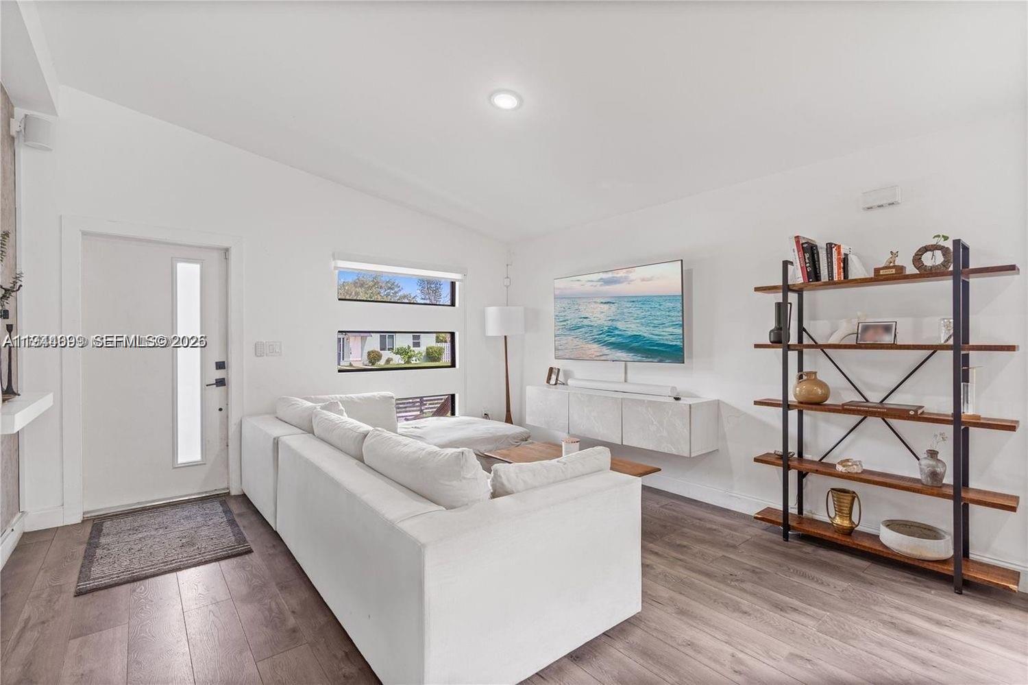 SEVENTH AVE PARK - Residential Lease