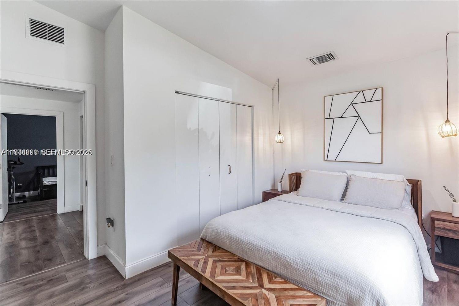 SEVENTH AVE PARK - Residential Lease