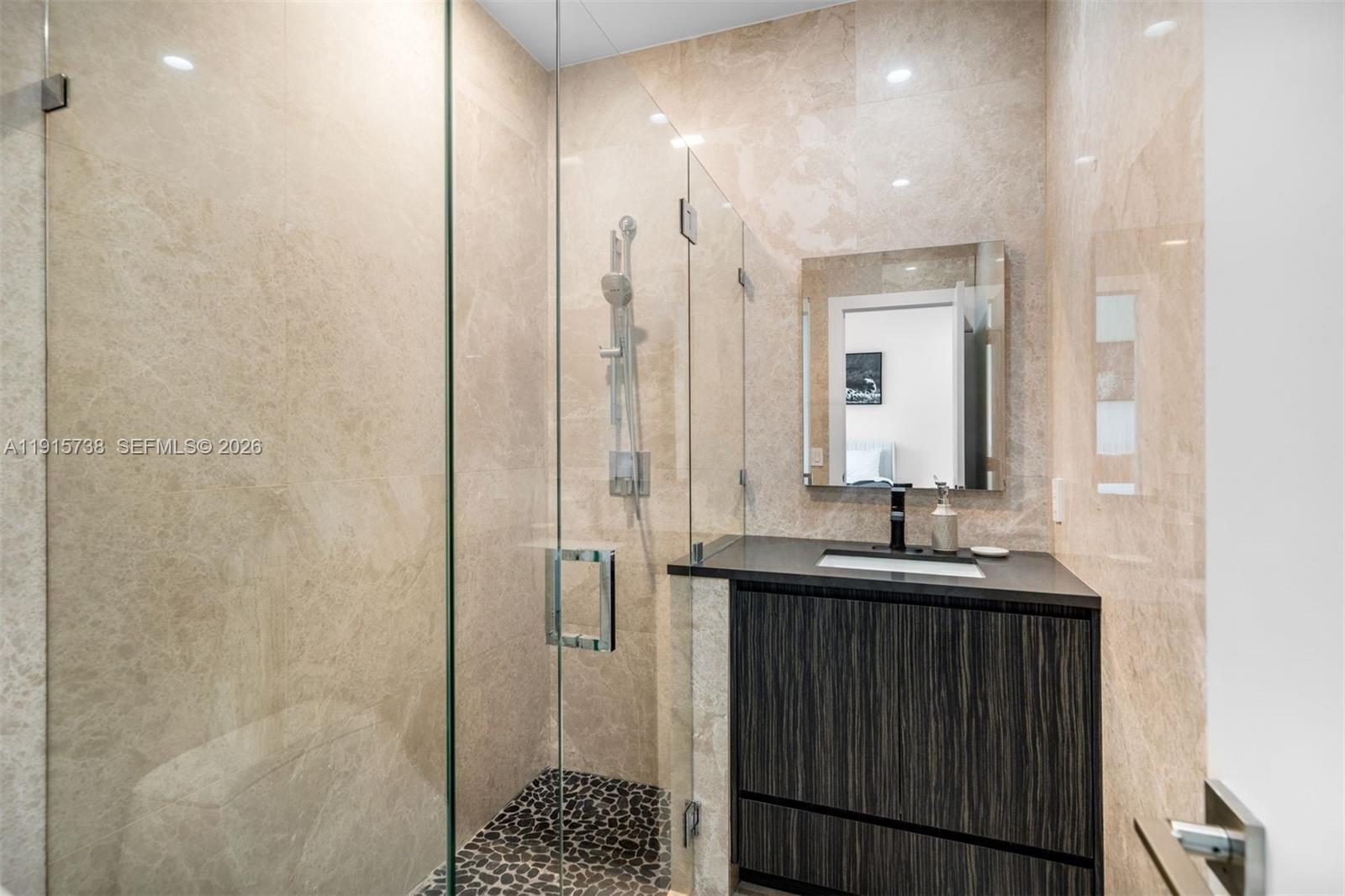 TOWN & RANCH ESTS - Residential