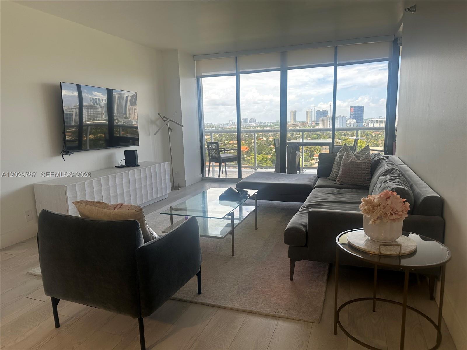HARBORSIDE AT THE WATERWA - Residential
