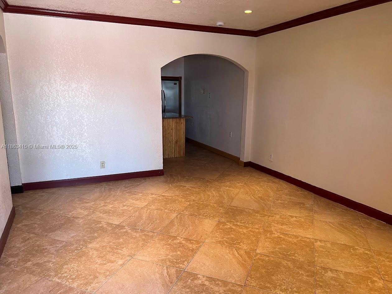 SUNSHINE MANOR - Residential Lease