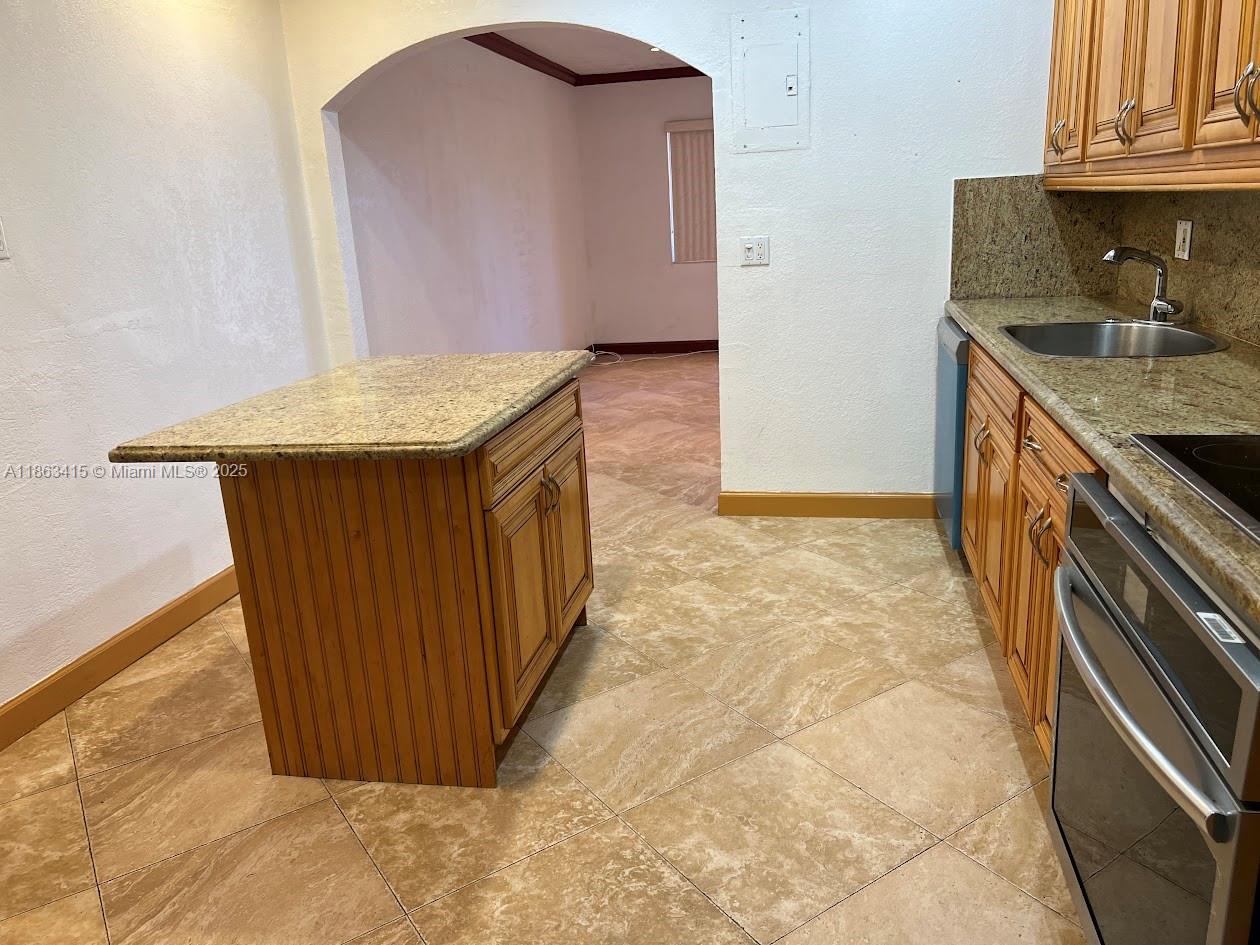 SUNSHINE MANOR - Residential Lease