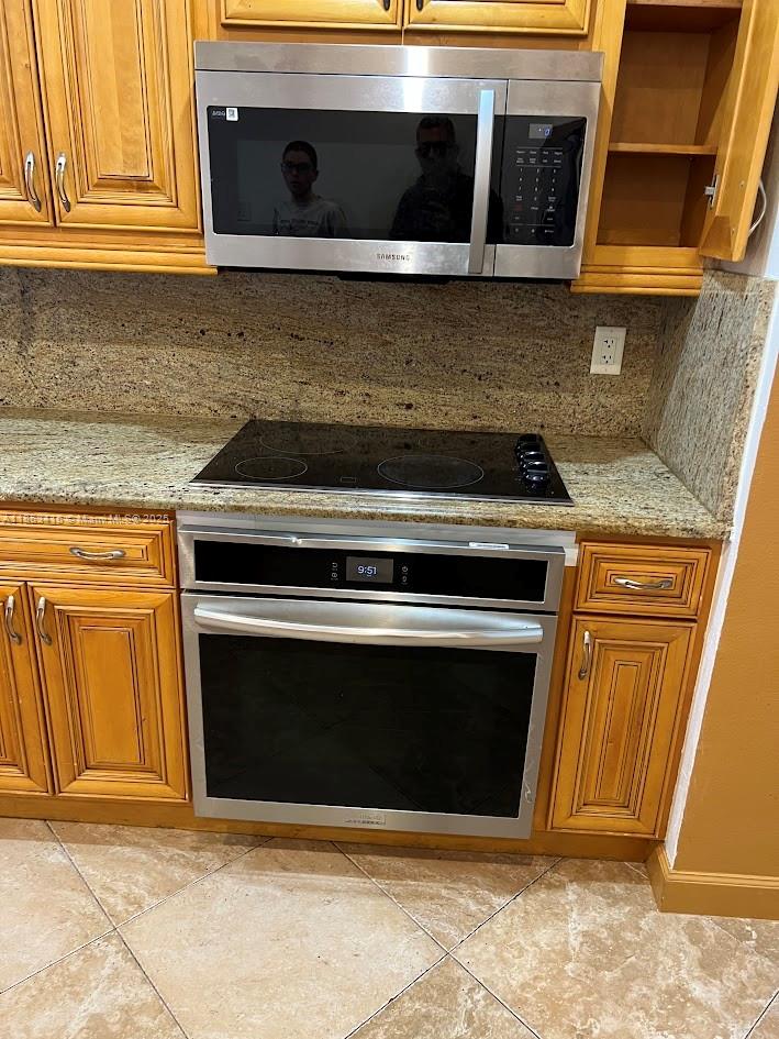 SUNSHINE MANOR - Residential Lease