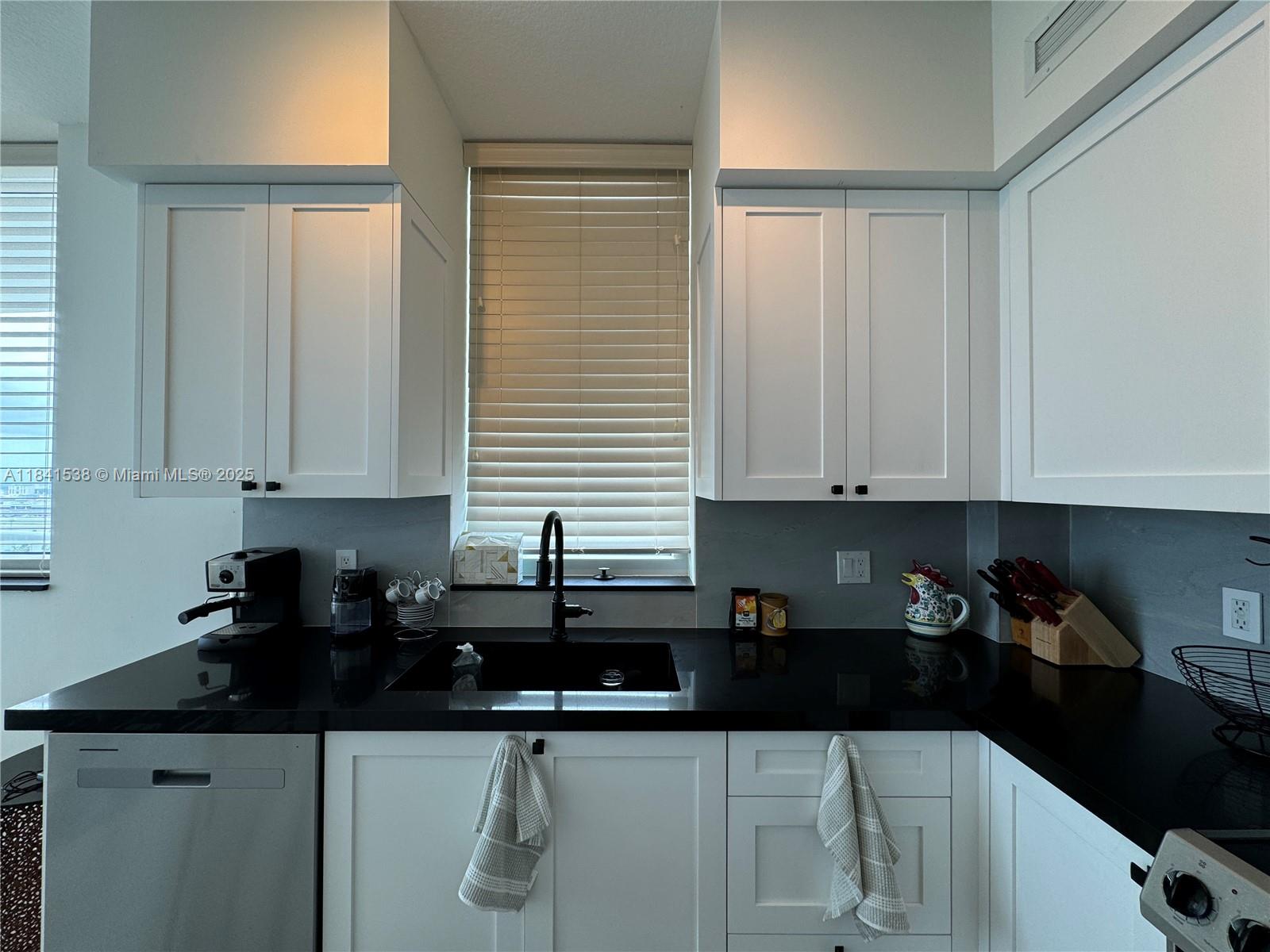 DUO CONDOMINIUM EAST - Residential Lease