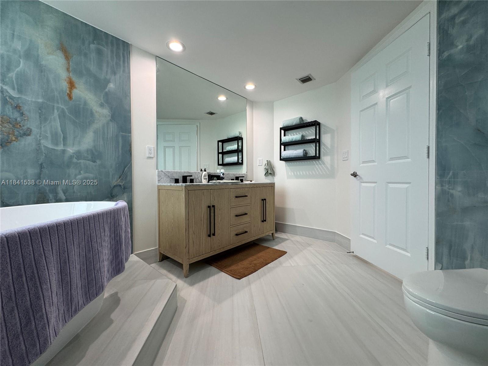 DUO CONDOMINIUM EAST - Residential Lease