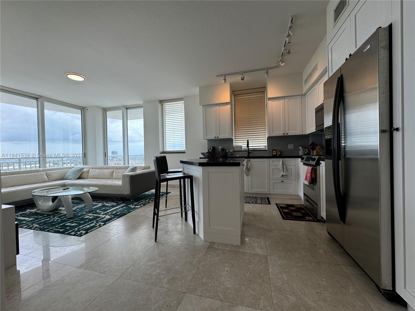 DUO CONDOMINIUM EAST - Residential Lease