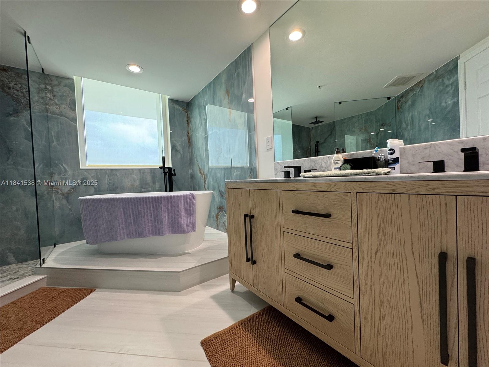 DUO CONDOMINIUM EAST - Residential Lease