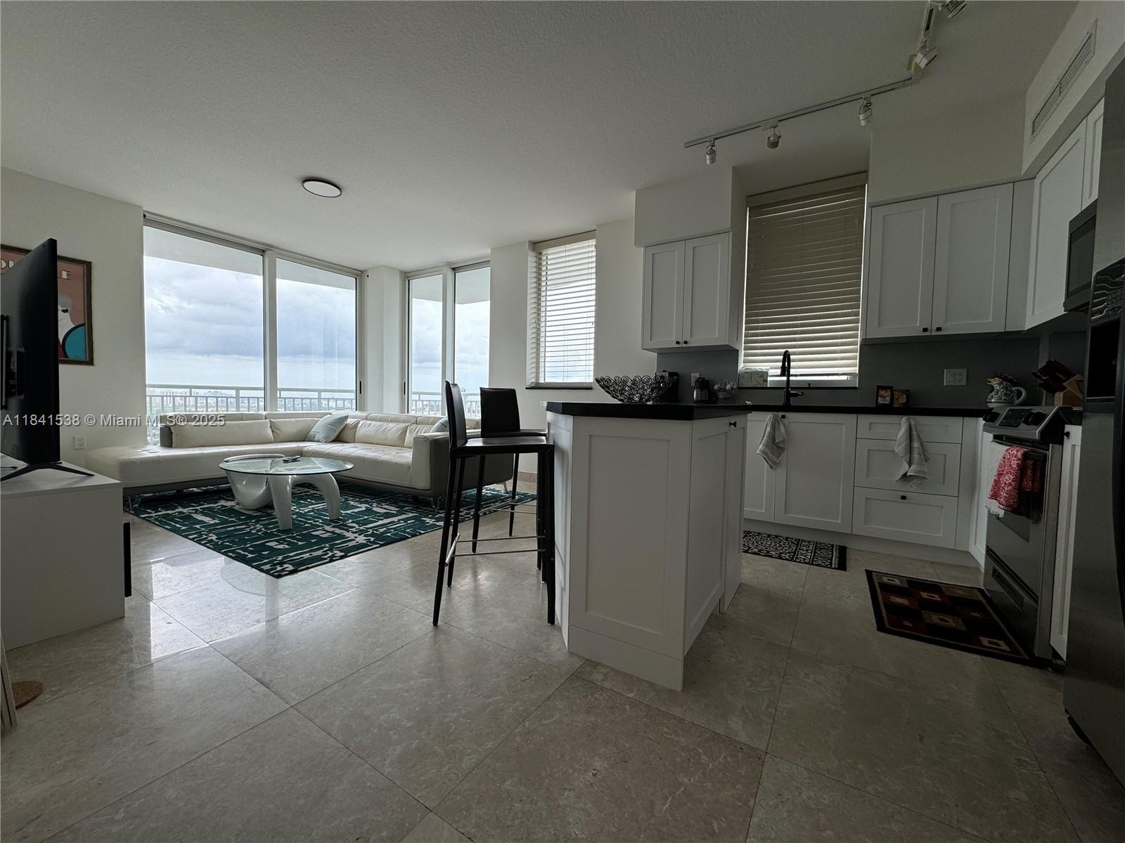 DUO CONDOMINIUM EAST - Residential Lease