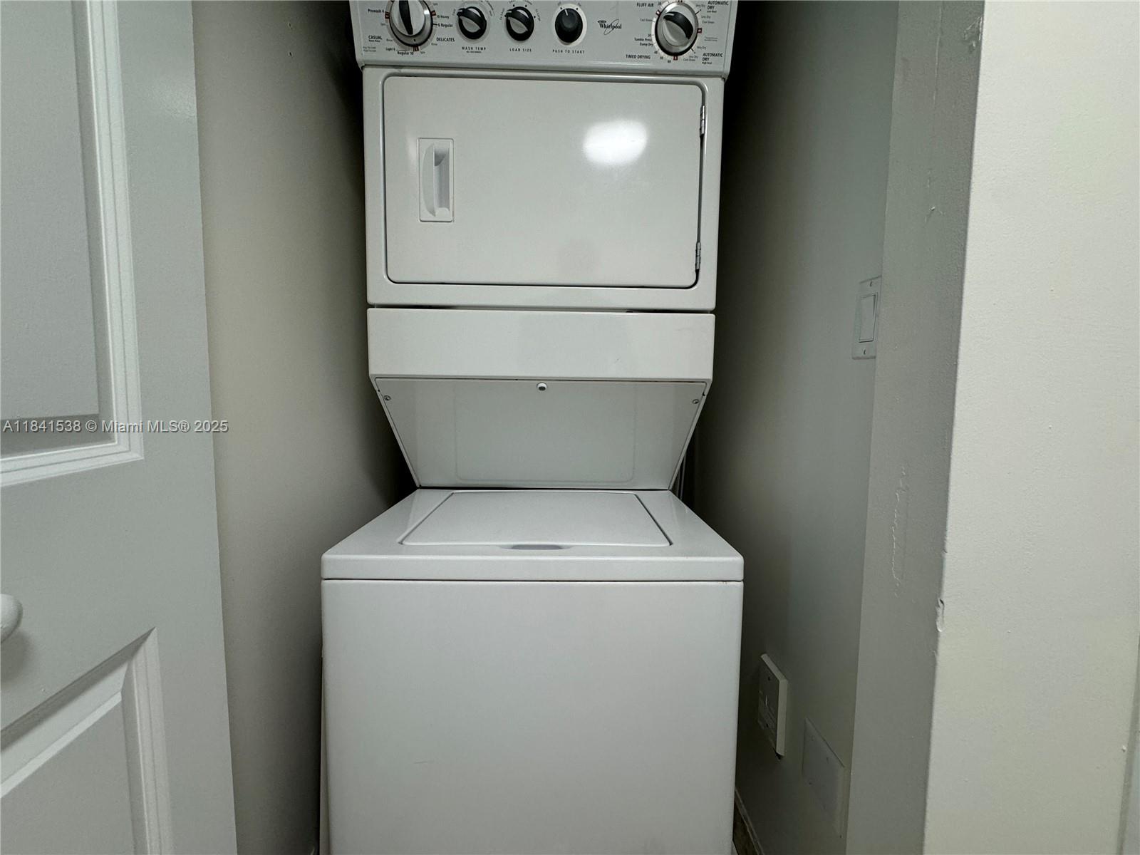 DUO CONDOMINIUM EAST - Residential Lease