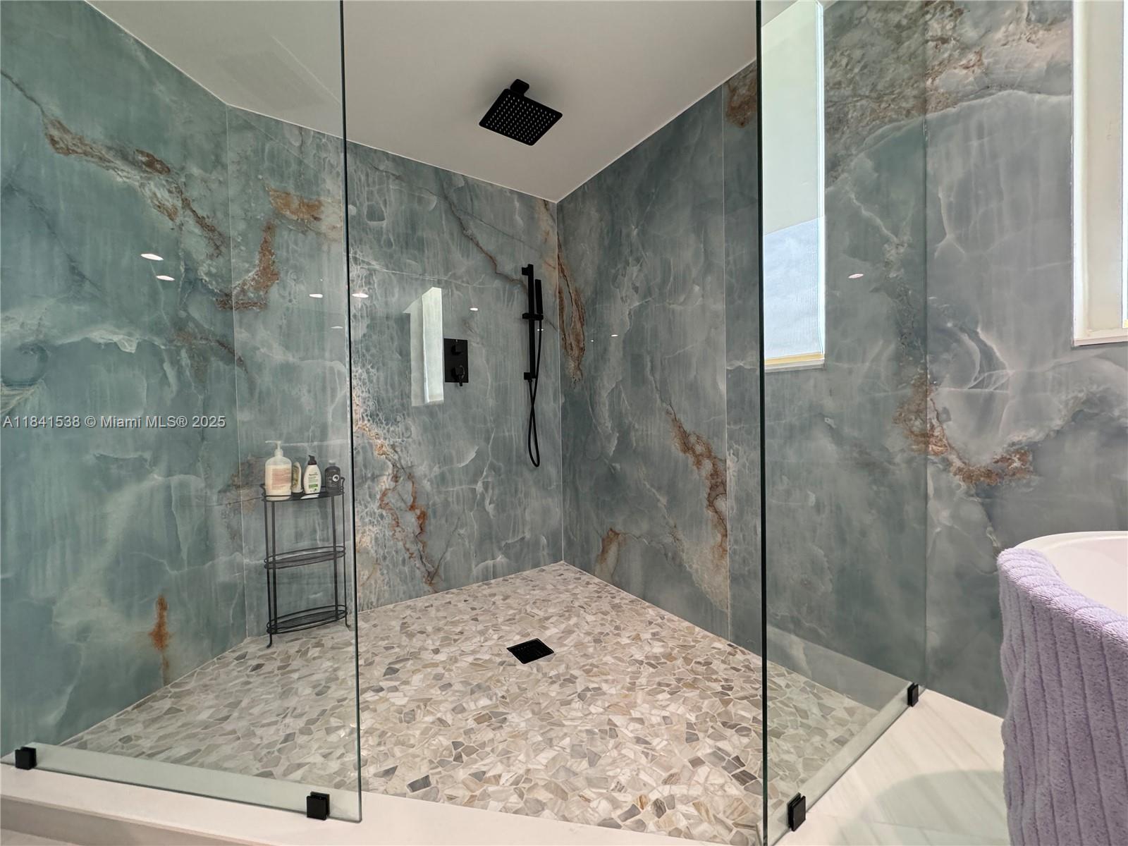 DUO CONDOMINIUM EAST - Residential Lease