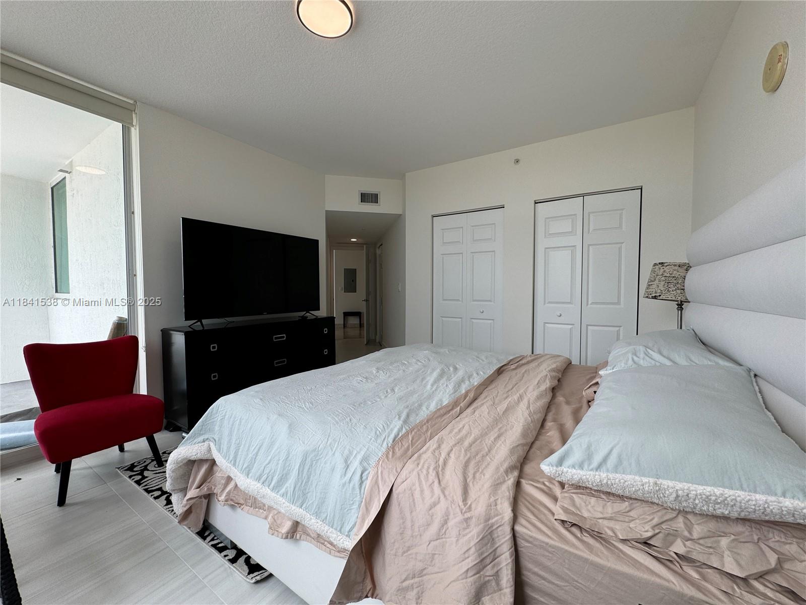 DUO CONDOMINIUM EAST - Residential Lease