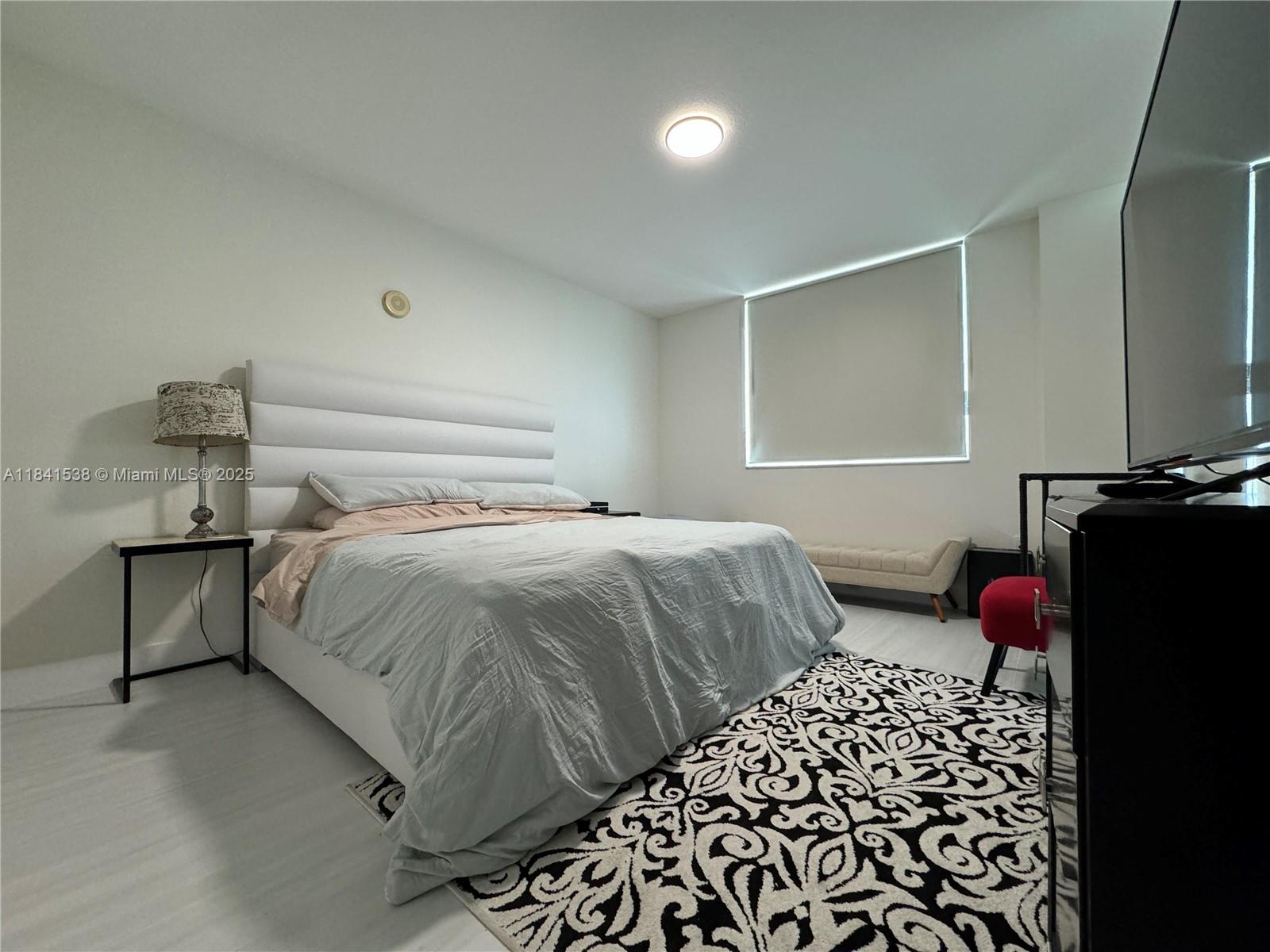 DUO CONDOMINIUM EAST - Residential Lease