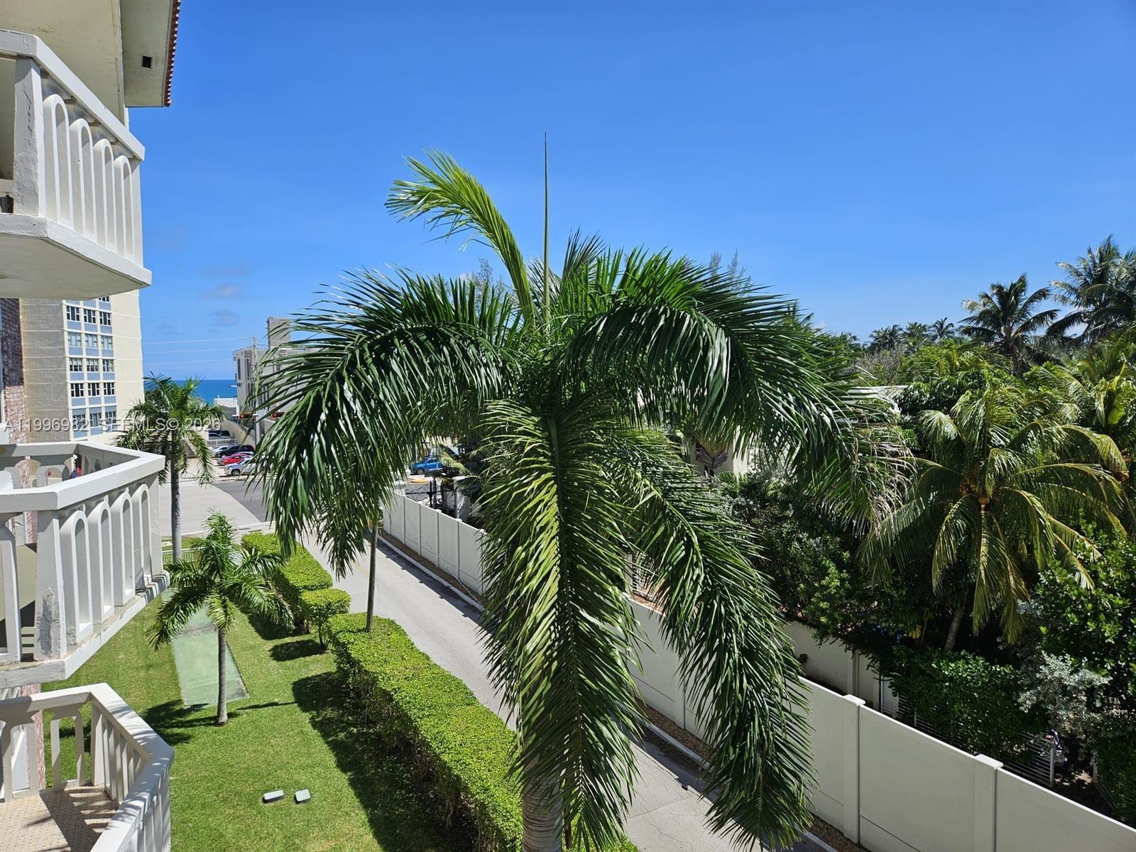 GOLDEN VIEW CONDO - Residential