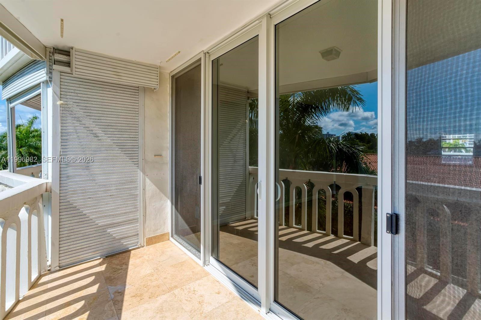 GOLDEN VIEW CONDO - Residential