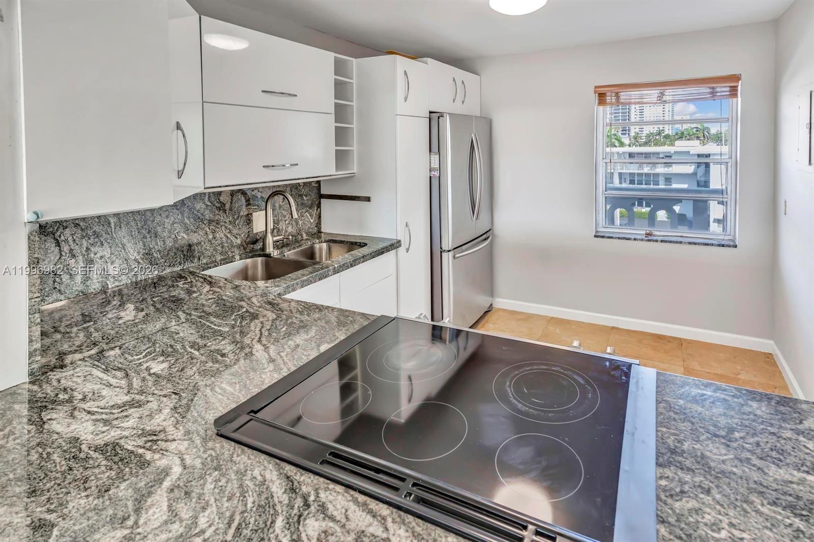 GOLDEN VIEW CONDO - Residential