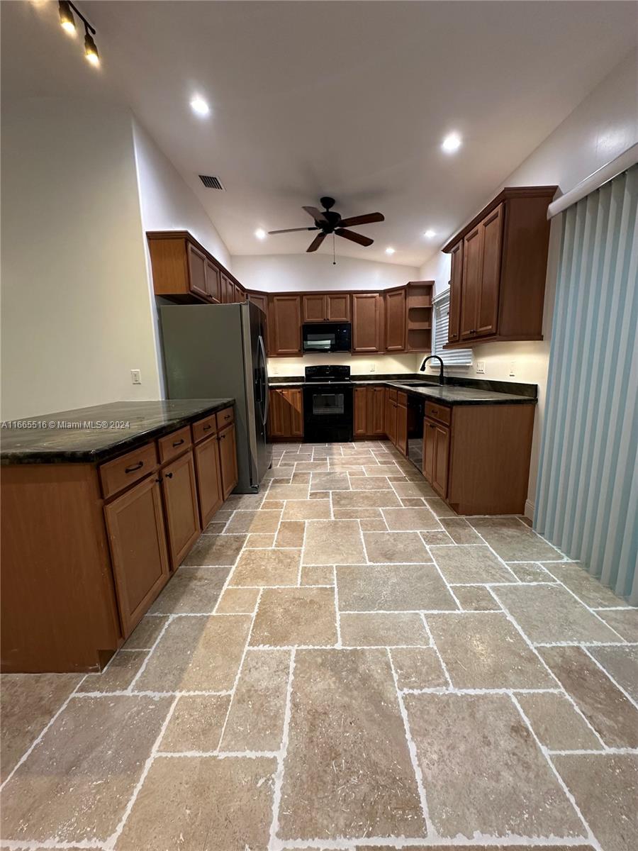 SOUTH CREEK VILLAGE - Residential Lease