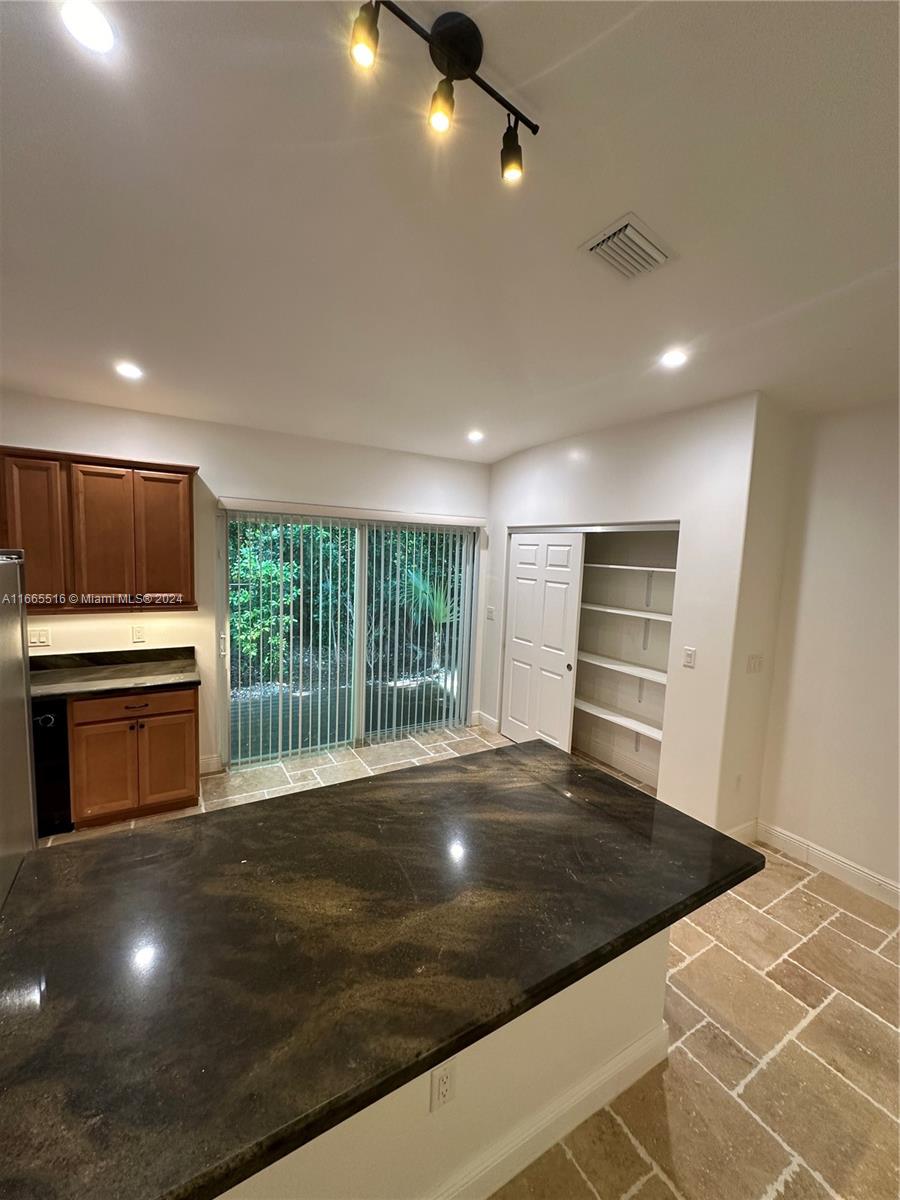 SOUTH CREEK VILLAGE - Residential Lease