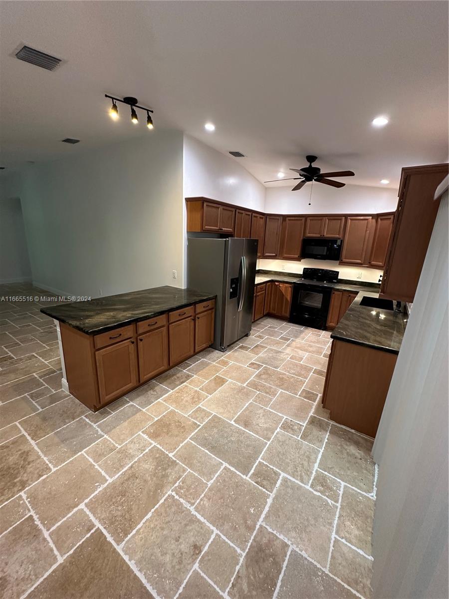 SOUTH CREEK VILLAGE - Residential Lease