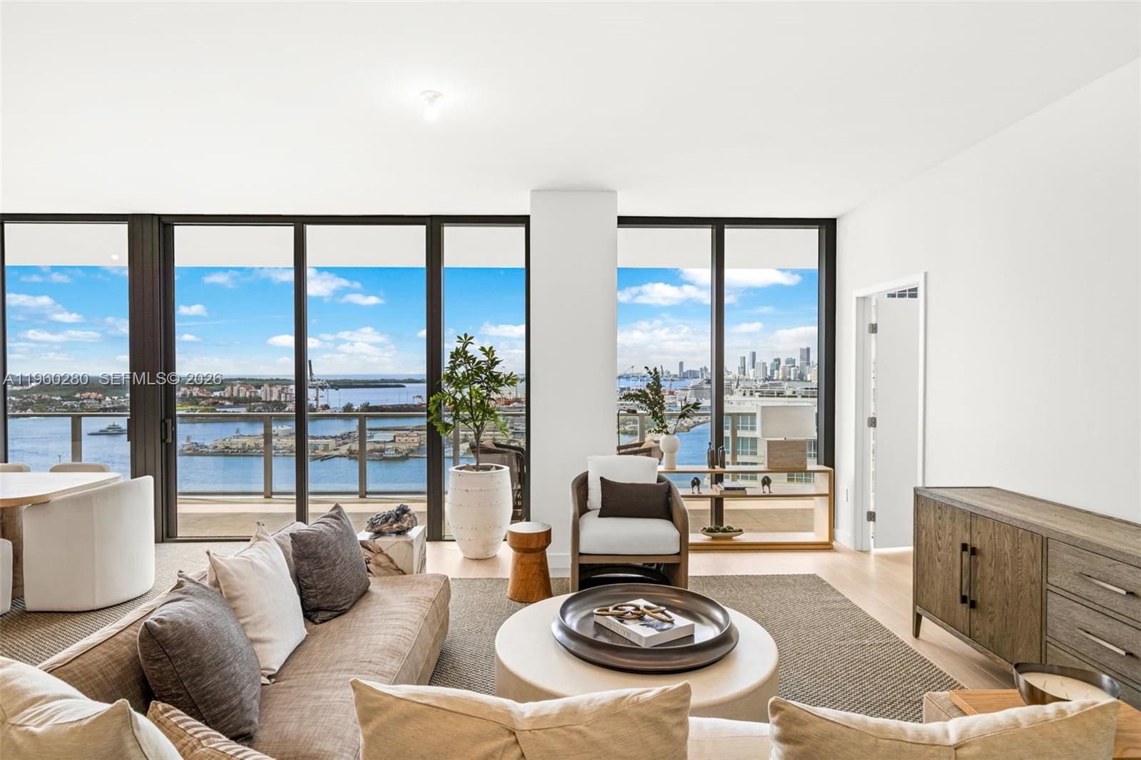 FIVE PARK - Residential