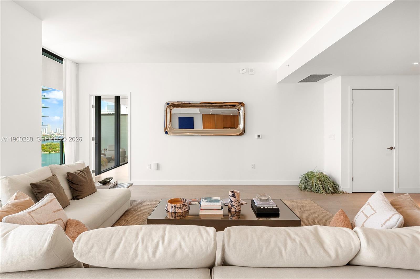 FIVE PARK - Residential
