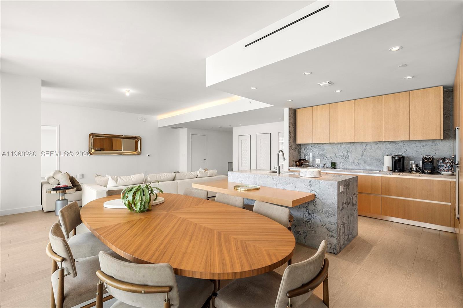 FIVE PARK - Residential