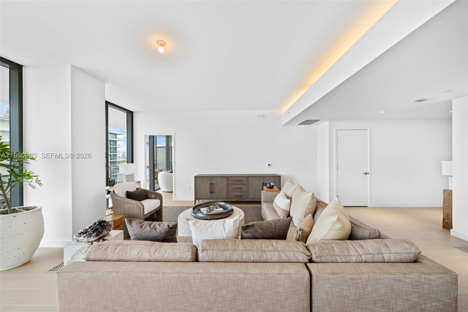 FIVE PARK - Residential