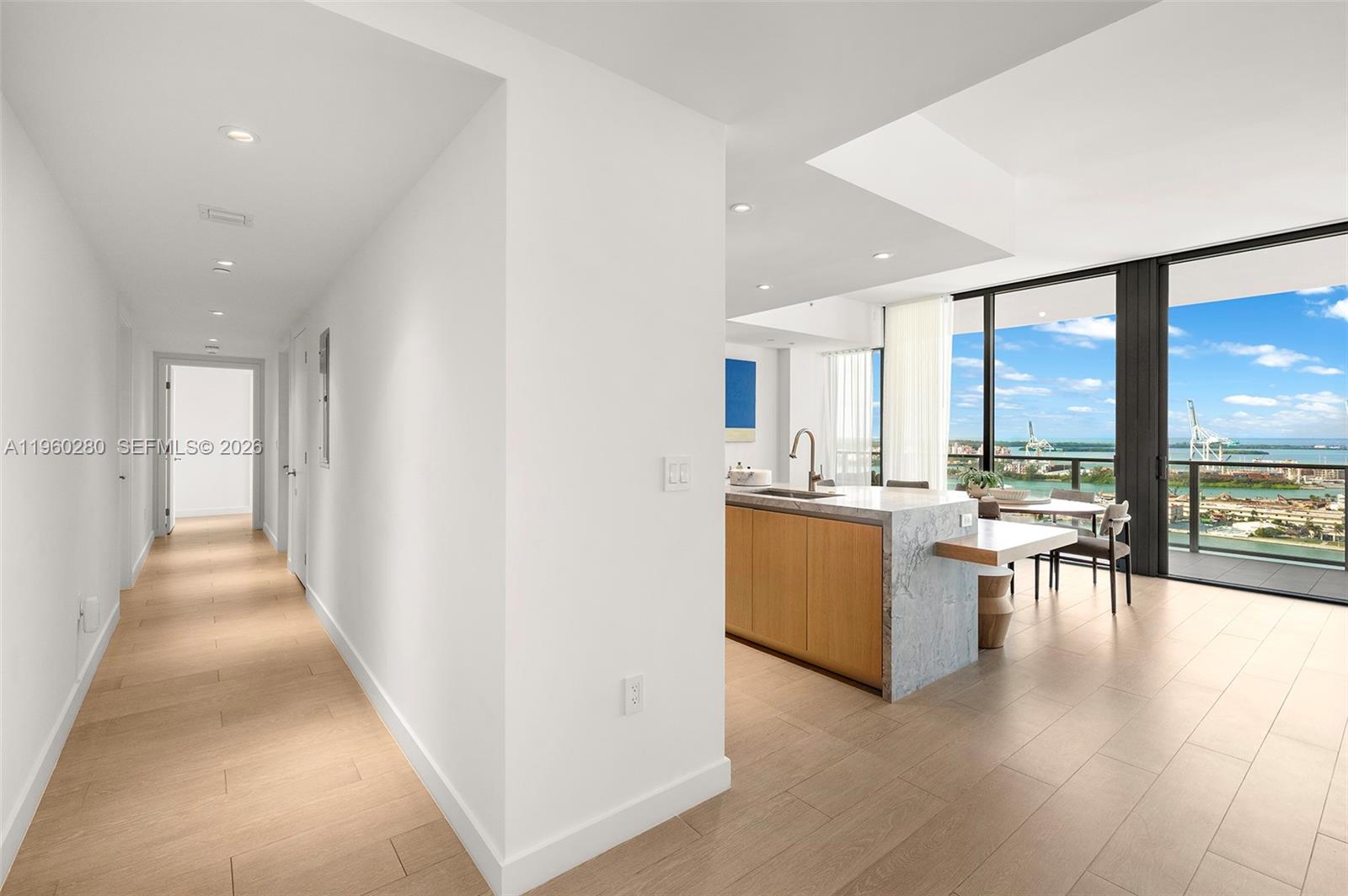 FIVE PARK - Residential