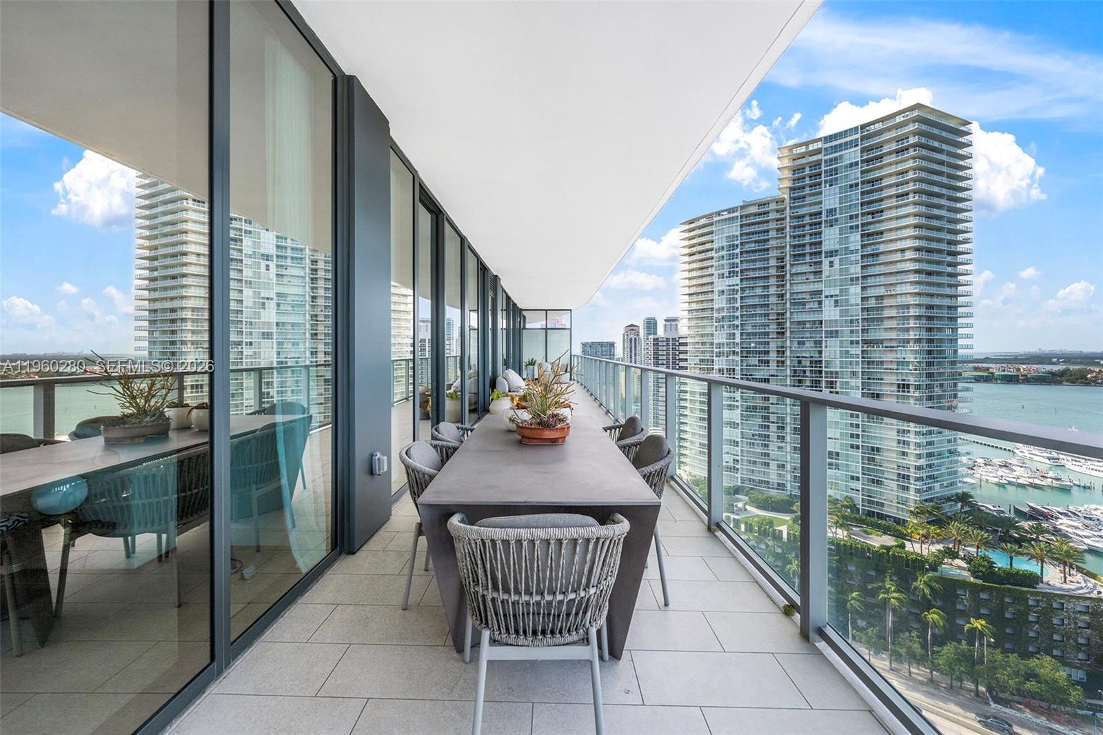 FIVE PARK - Residential