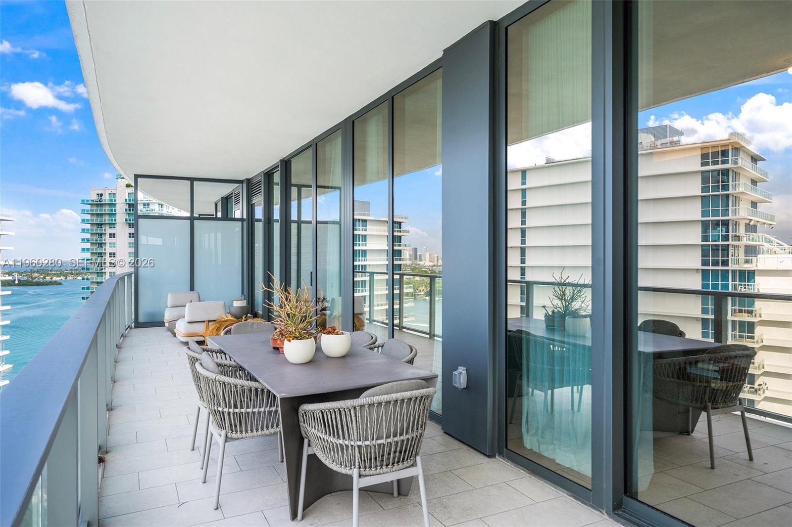 FIVE PARK - Residential
