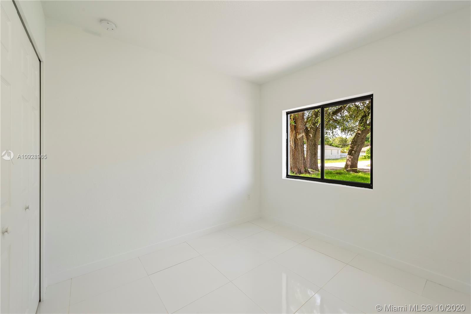 GLADEVIEW - Residential Income