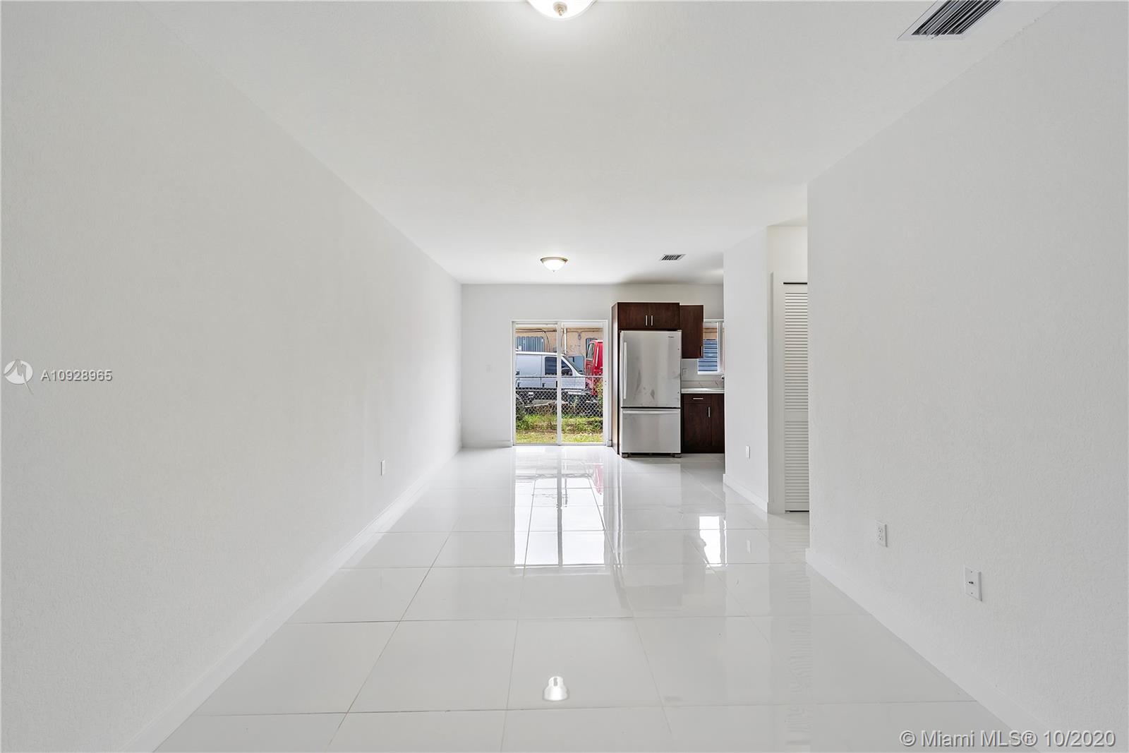 GLADEVIEW - Residential Income