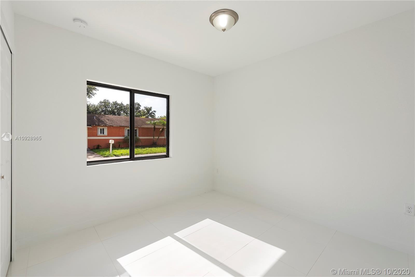 GLADEVIEW - Residential Income