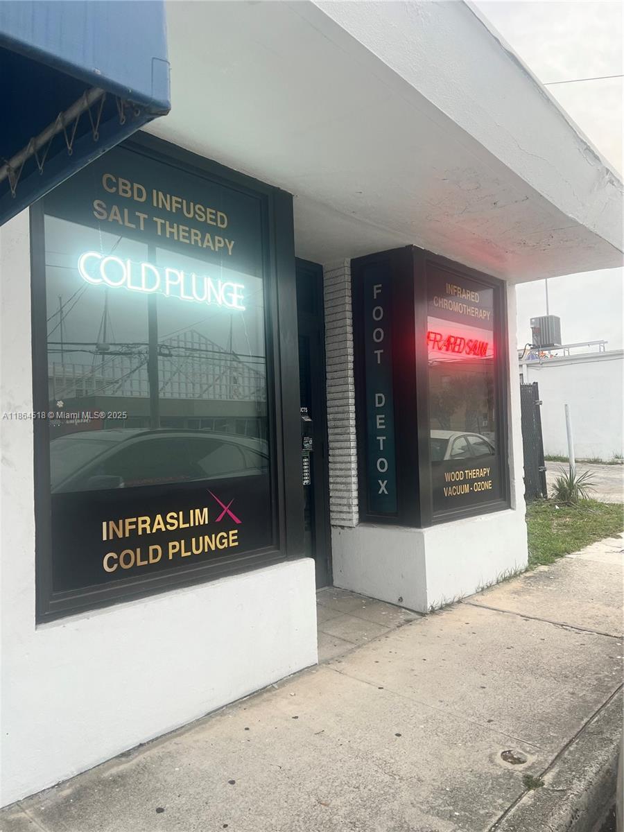 It's time to upgrade your beauty or wellness business to a high-end Victoria Park location that does not require a lengthy contract. Are you a personal trainer, yoga or Pilates instructor, Acupuncturist, chiropractor, masseuse, braider, or boutique retailer looking to elevate your client base? Treat your clients to Infrared & Red Light Therapy, Chromotherapy, InfraslimX, Biohacking, Cold Plunge, and Lymphatic services from adjoining business. One year lease available. An opportunity you do not want to miss!