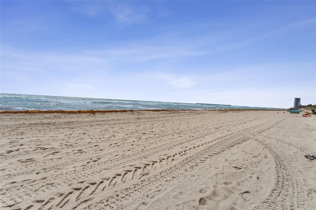 Photo of 1936 S Ocean Dr #4C, Hallandale Beach, FL 33009 (MLS # A12026130)