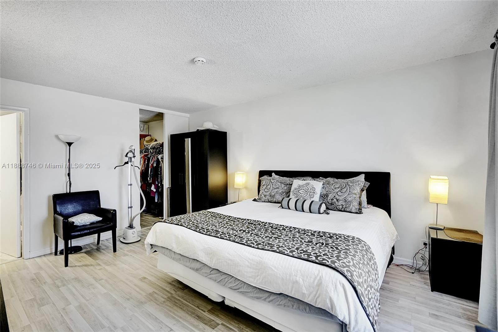 NEWPORT CONDO - Residential Lease