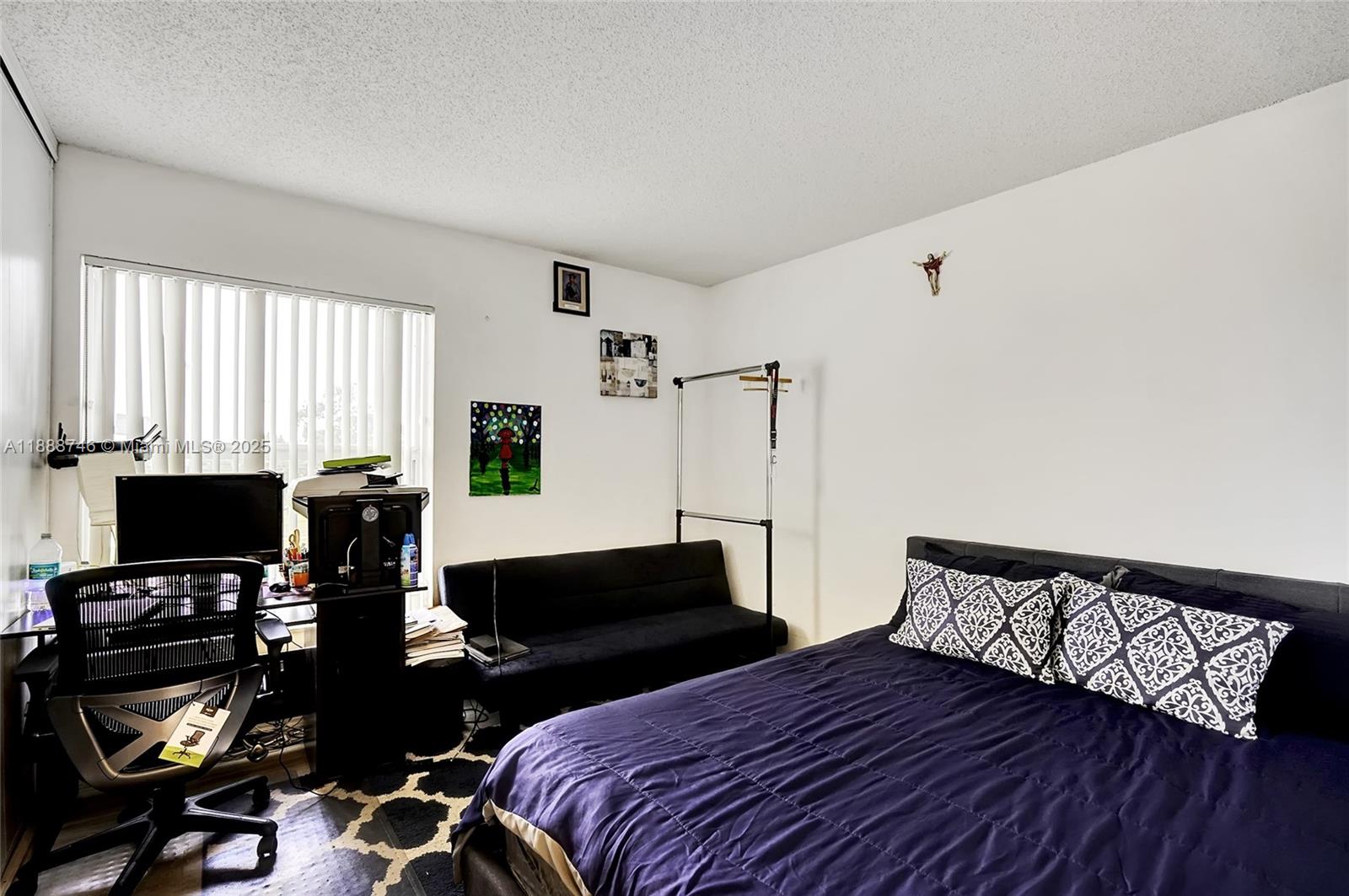 NEWPORT CONDO - Residential Lease