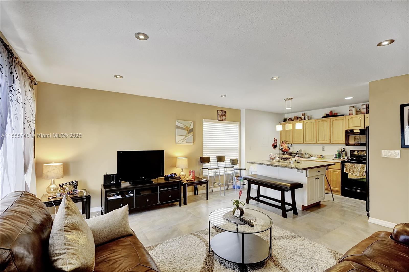NEWPORT CONDO - Residential Lease