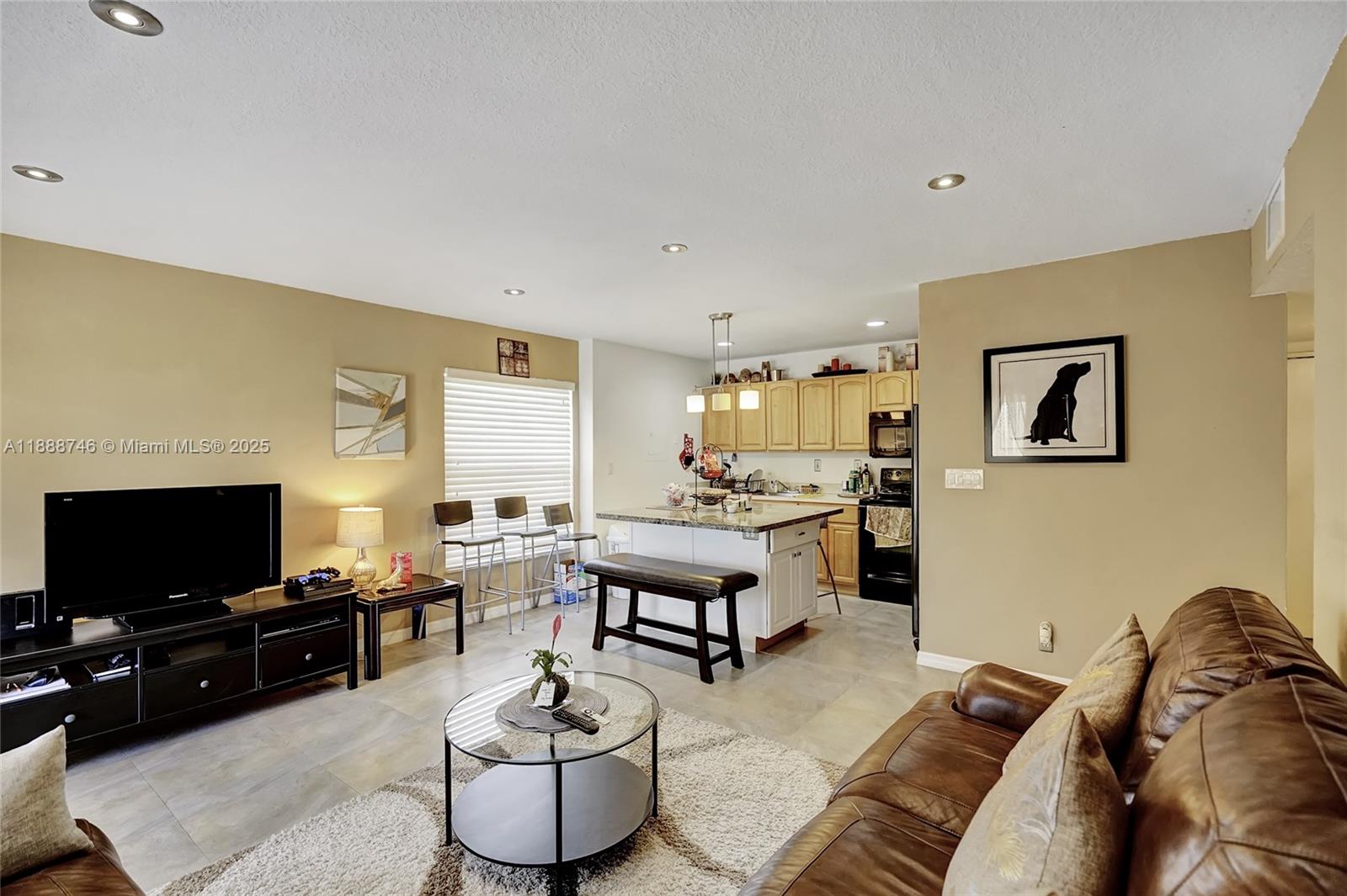 NEWPORT CONDO - Residential Lease
