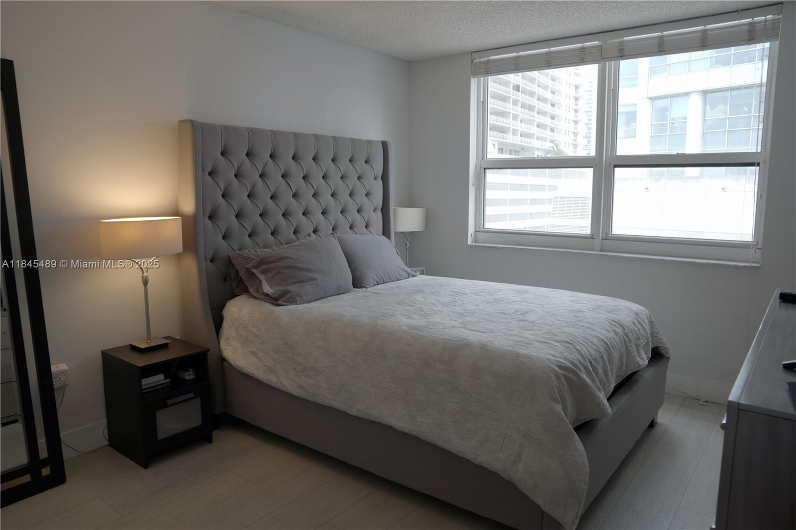 THE MARK ON BRICKELL COND - Residential